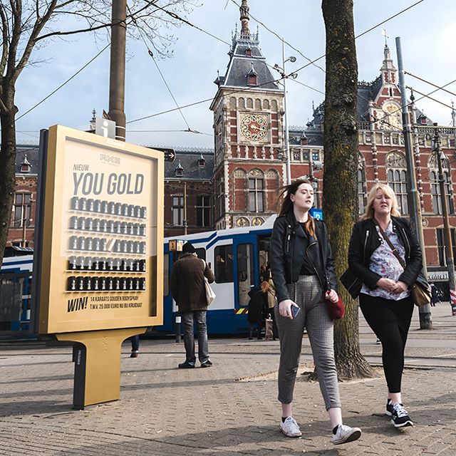 Axe showcased its Gold Fresh Body Spray on the streets of Amsterdam with JCDecaux the Netherlands.
